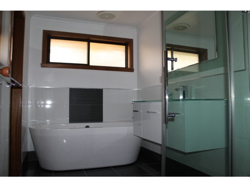 28 Hawkins Road, Montrose VIC 3765