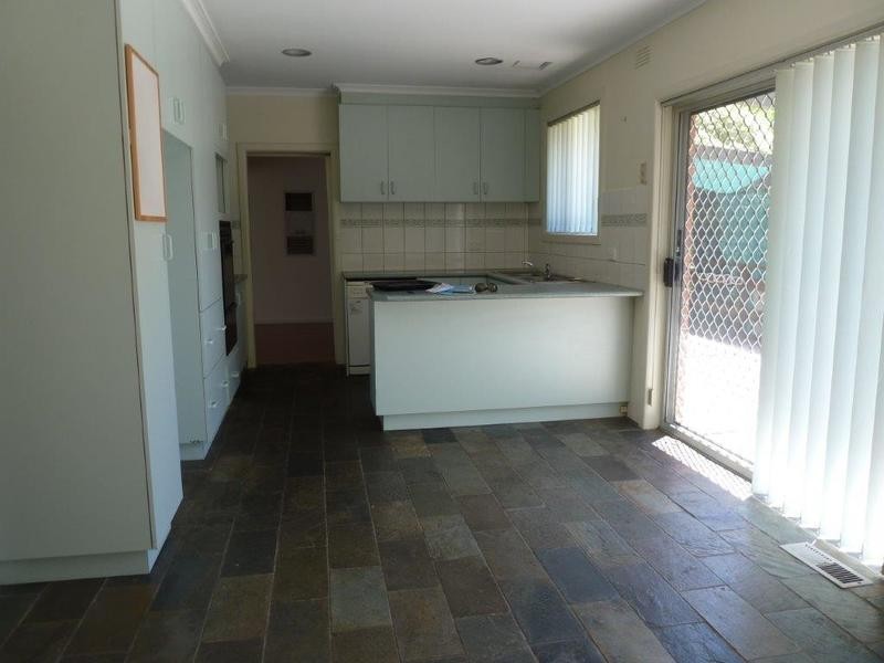 10 Melview Drive, Ringwood North VIC 3134