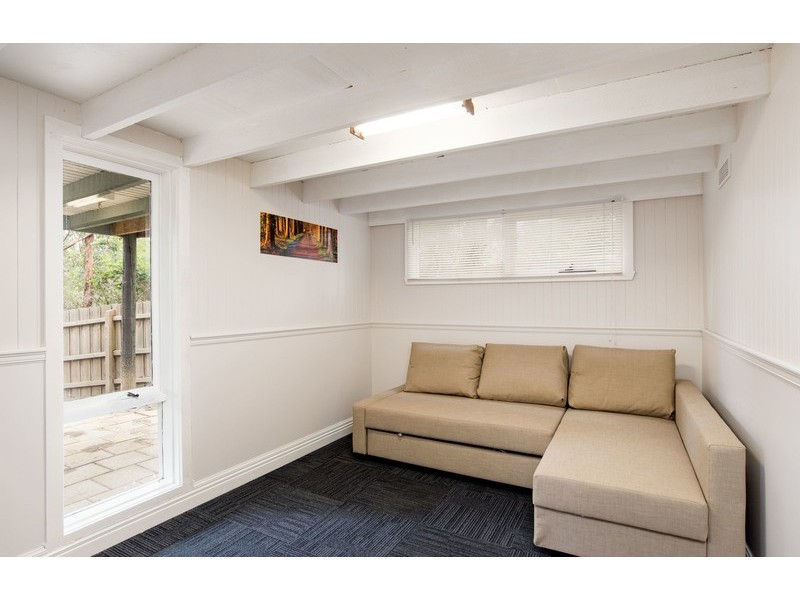 21 Weymar Crescent, Wandin North VIC 3139