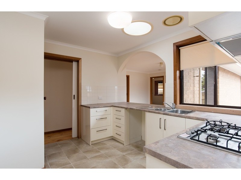 5 Maralee Drive, Mooroolbark VIC 3138
