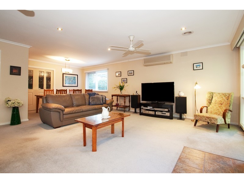 36 Rozelle Avenue, Ringwood East VIC 3135