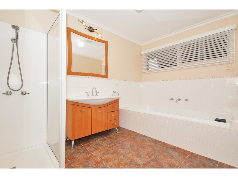 36 Rozelle Avenue, Ringwood East VIC 3135