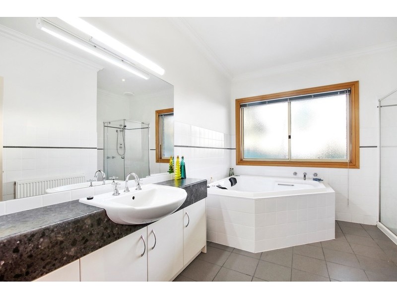 9 Gibbs Road, Healesville VIC 3777