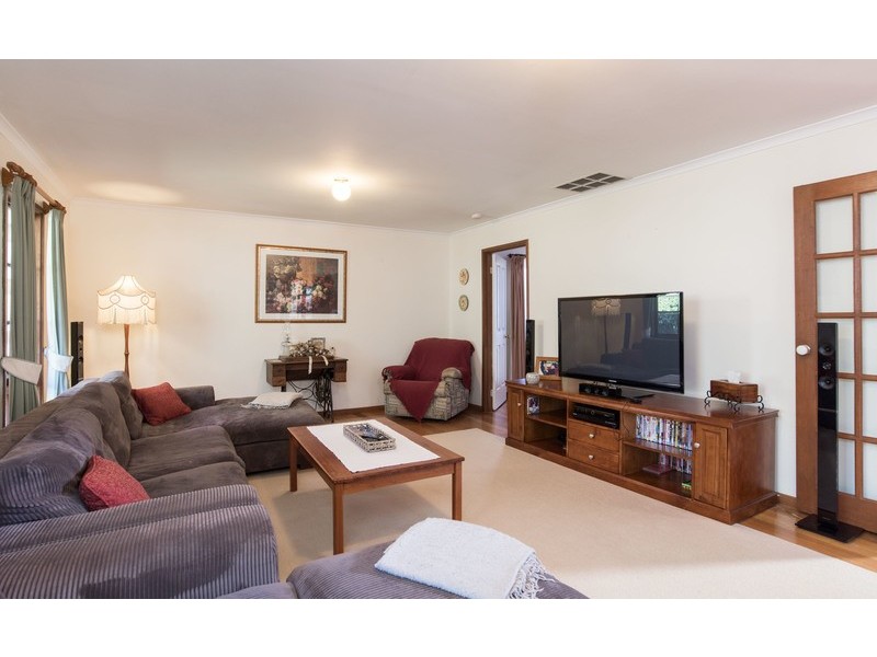 6 Farrar Way, Wandin North VIC 3139