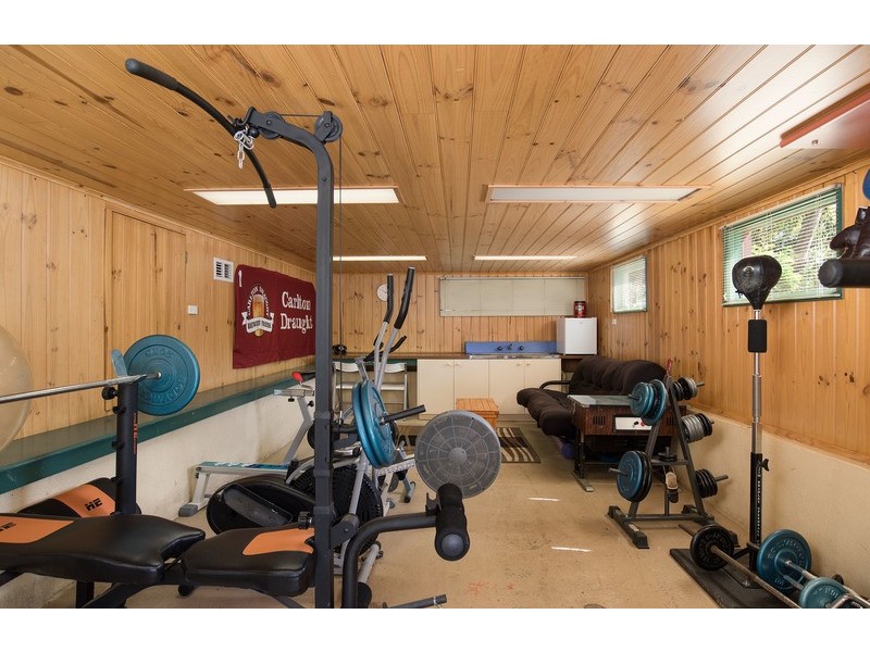 6 Farrar Way, Wandin North VIC 3139