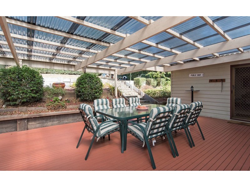 6 Farrar Way, Wandin North VIC 3139