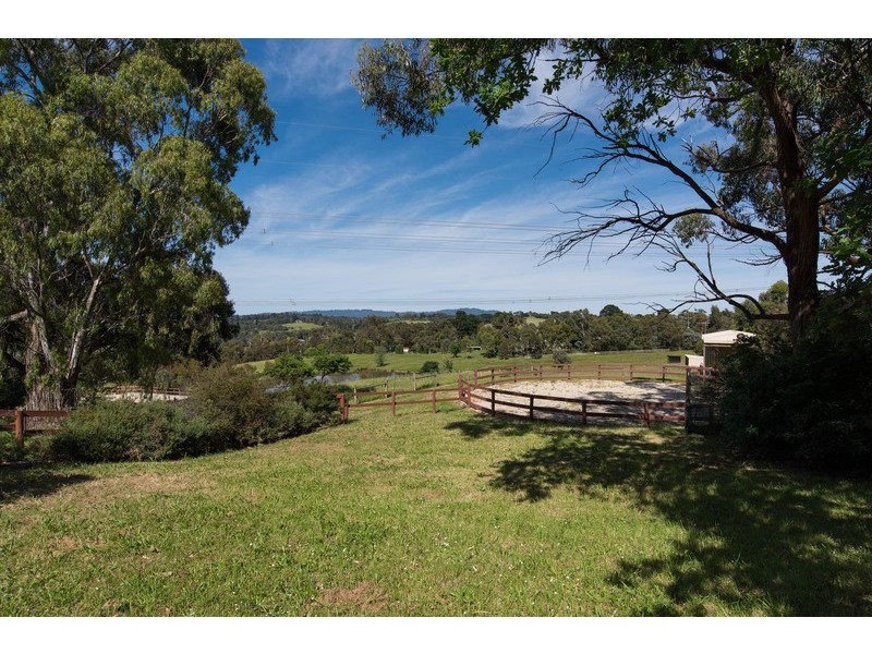 850-856 Warburton Highway, Seville East VIC 3139