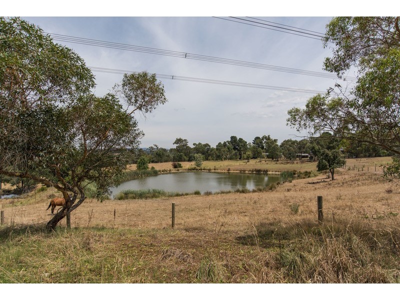 850-856 Warburton Highway, Seville East VIC 3139