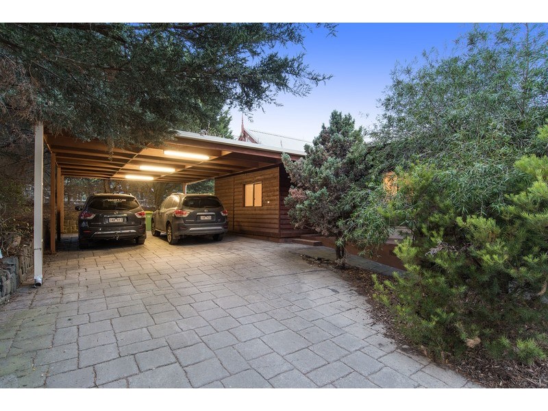 850-856 Warburton Highway, Seville East VIC 3139