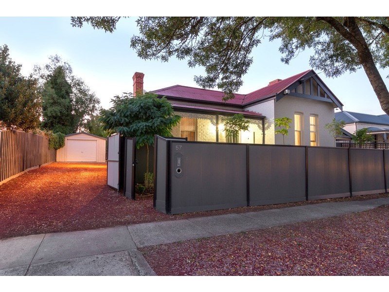 57 Cave Hill Road, Lilydale VIC 3140