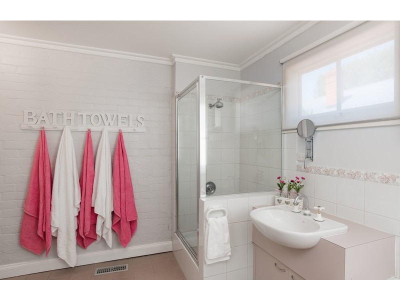 57 Cave Hill Road, Lilydale VIC 3140