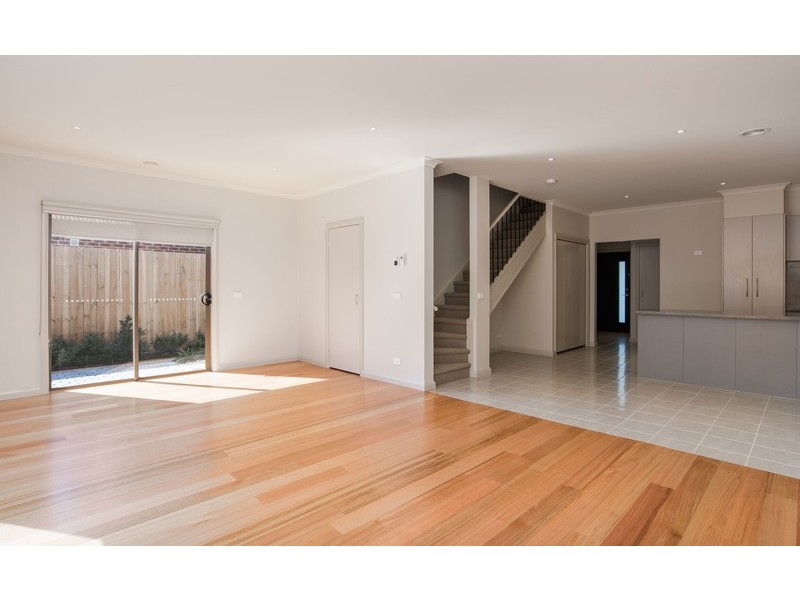 17 Gladstone Street, Lilydale VIC 3140