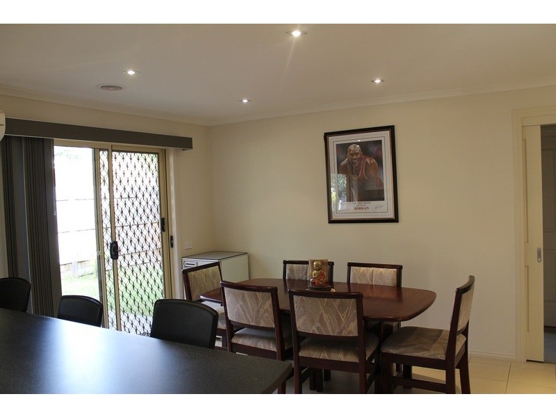 12a Longfellow Avenue, Mooroolbark VIC 3138