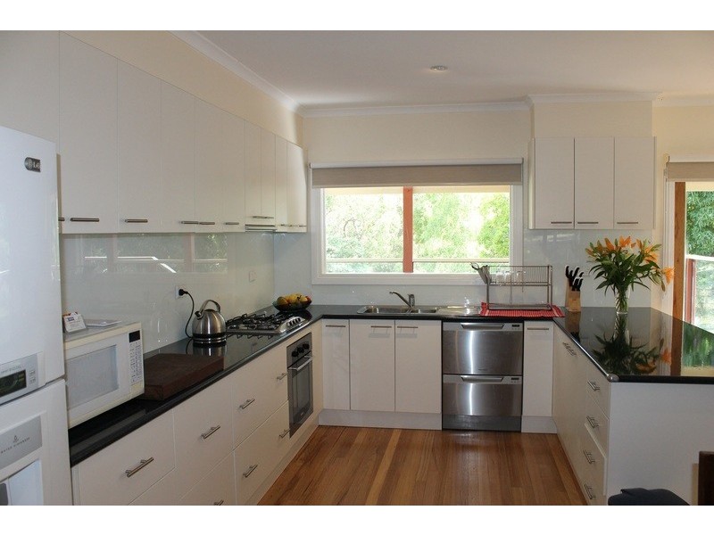 16 Lusatia Park Road, Woori Yallock VIC 3139