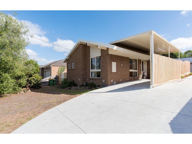 17 Old Kent Road, Mooroolbark VIC 3138