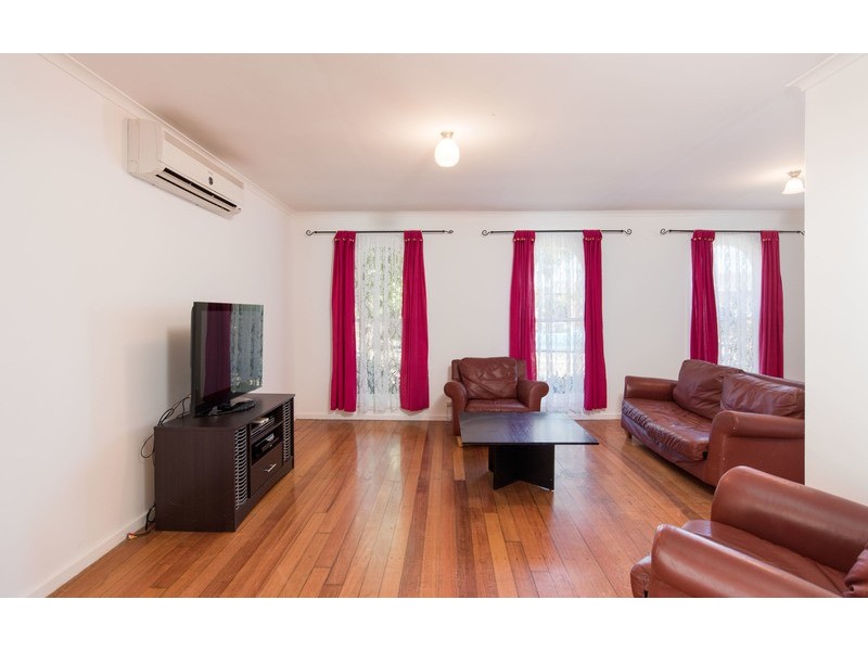 31 Songbird Avenue, Chirnside Park VIC 3116