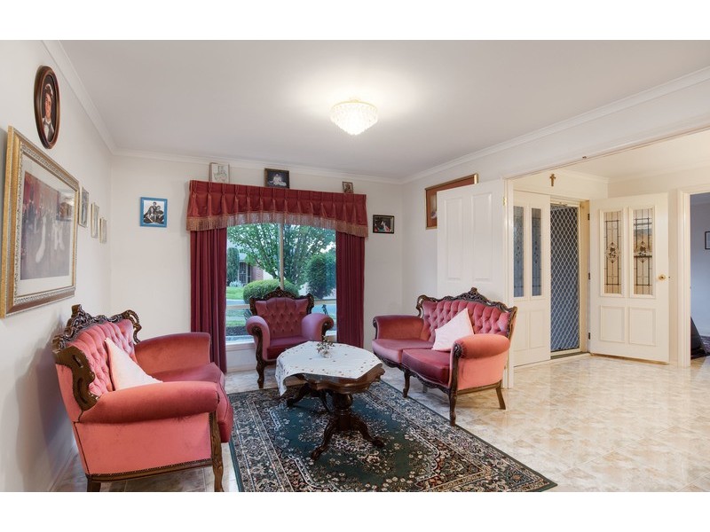 6 Yarra Hill Lane, Chirnside Park VIC 3116