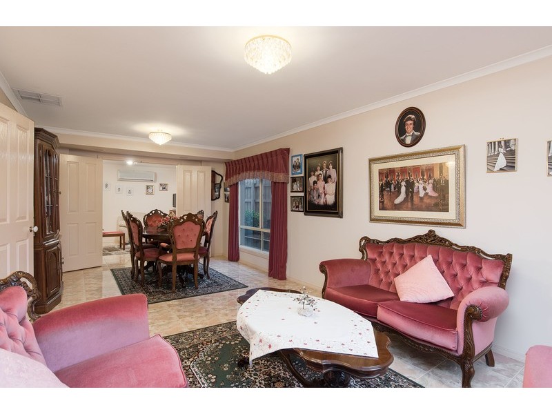 6 Yarra Hill Lane, Chirnside Park VIC 3116