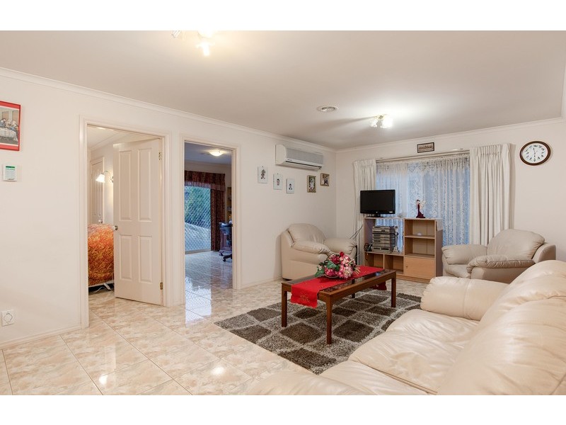 6 Yarra Hill Lane, Chirnside Park VIC 3116