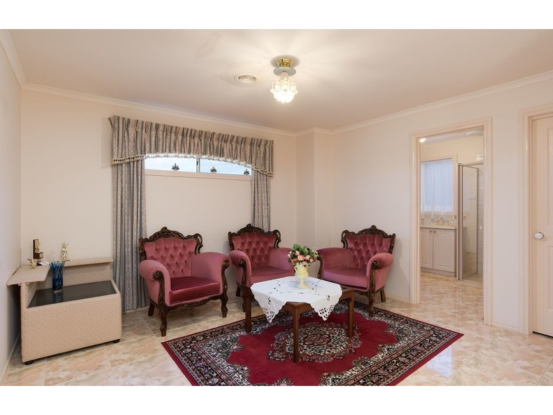 6 Yarra Hill Lane, Chirnside Park VIC 3116