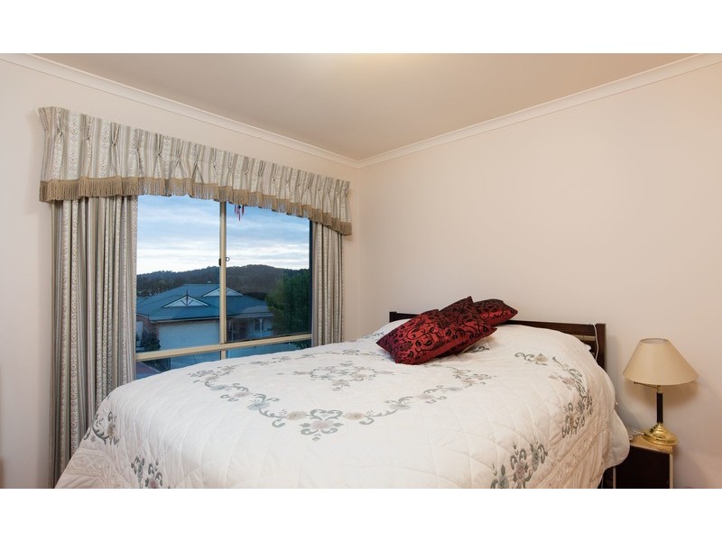 6 Yarra Hill Lane, Chirnside Park VIC 3116