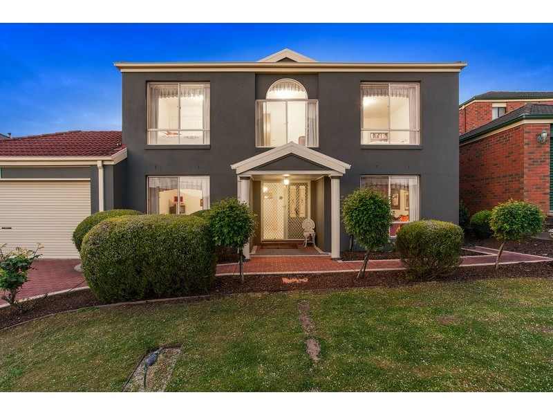 6 Yarra Hill Lane, Chirnside Park VIC 3116