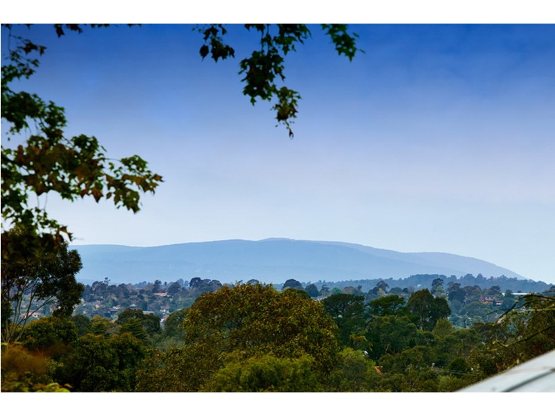 10 Mulawa Street, Croydon North VIC 3136