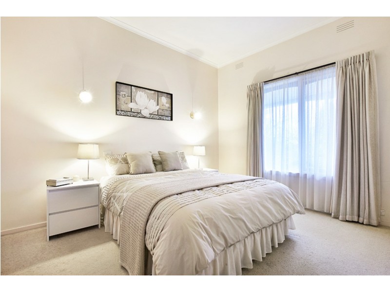 10 Mulawa Street, Croydon North VIC 3136