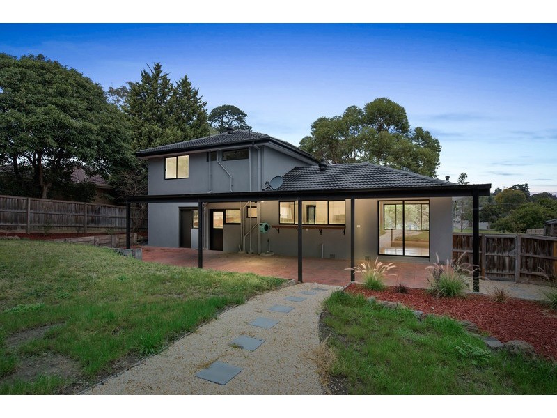 11 Bristol Court, Kilsyth VIC 3137