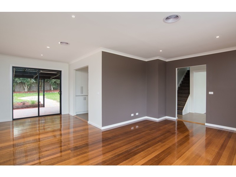 11 Bristol Court, Kilsyth VIC 3137