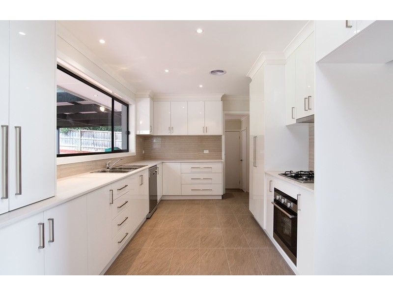 11 Bristol Court, Kilsyth VIC 3137