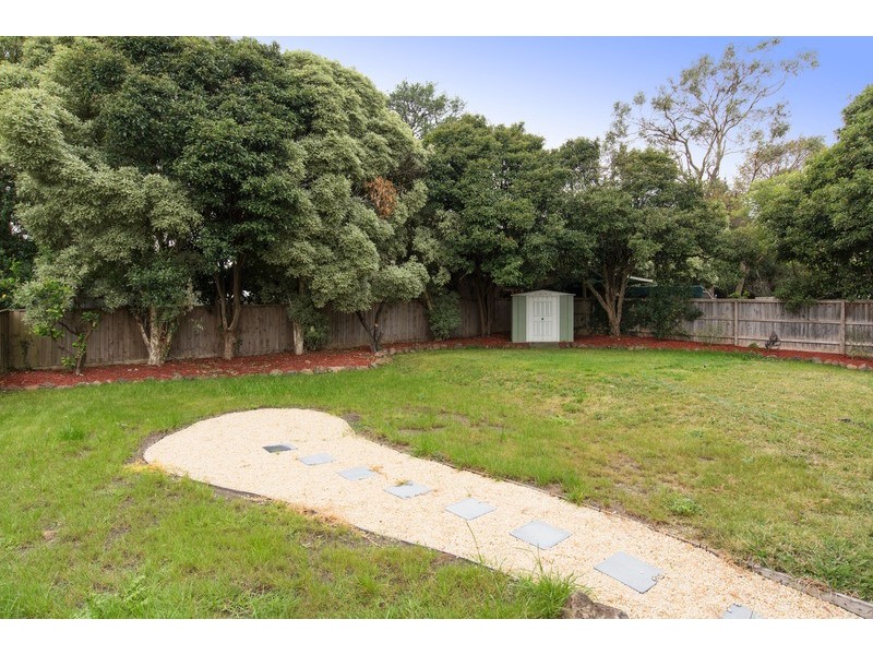 11 Bristol Court, Kilsyth VIC 3137