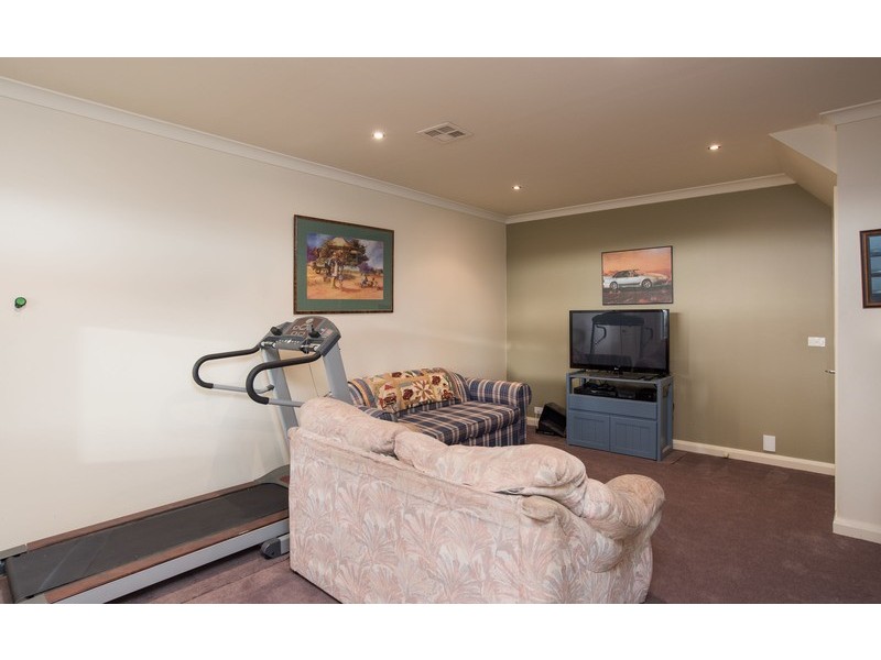 16 Alexandra Road, Lilydale VIC 3140