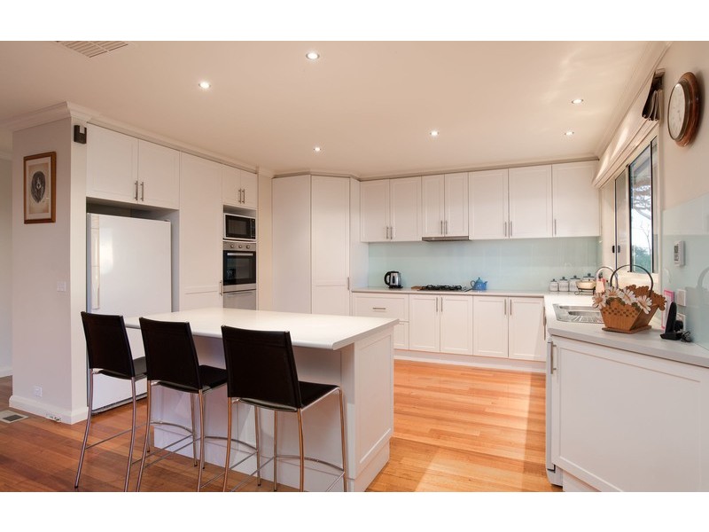 16 Alexandra Road, Lilydale VIC 3140