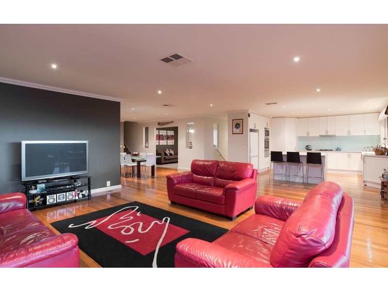 16 Alexandra Road, Lilydale VIC 3140