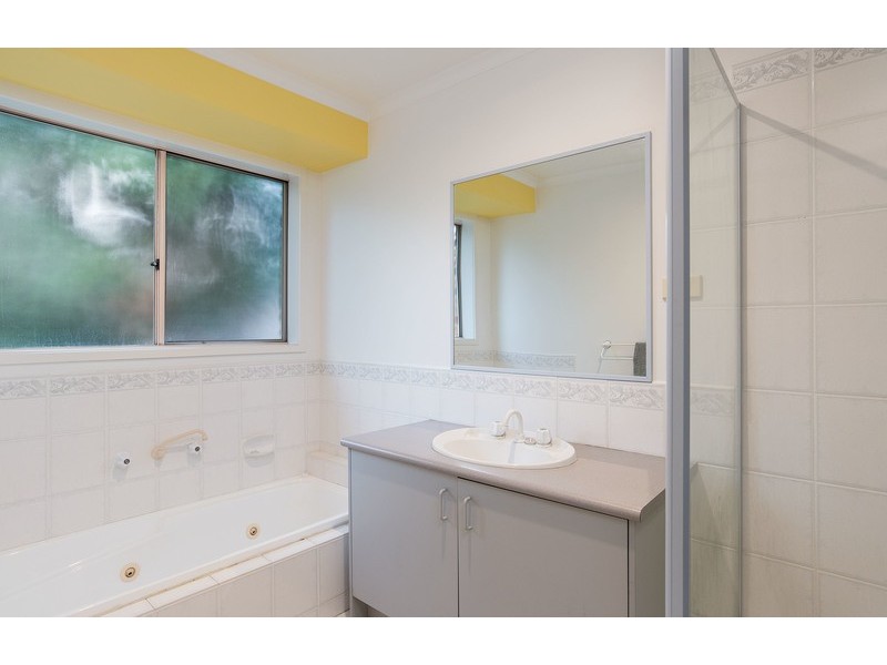 2 Yering Place, Chirnside Park VIC 3116