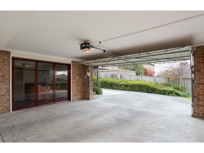 2 Yering Place, Chirnside Park VIC 3116