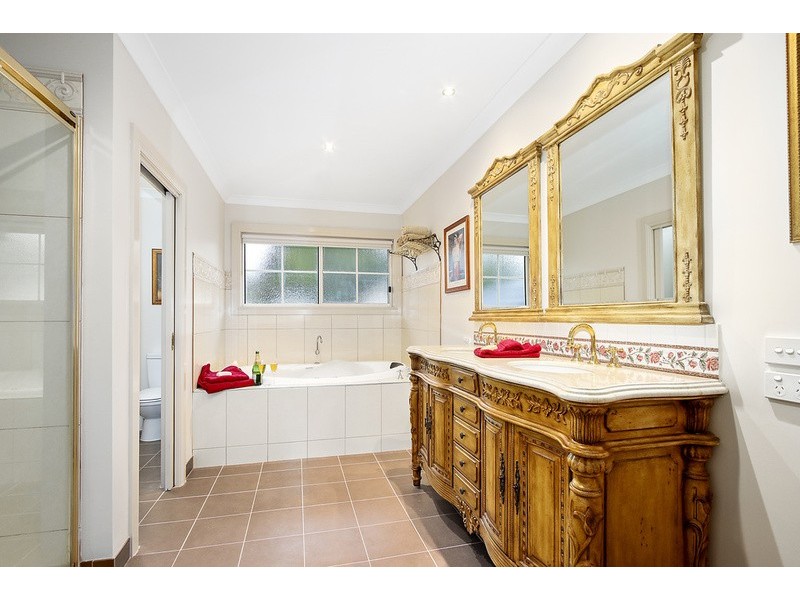 661 Warrandyte Ringwood Road, Ringwood North VIC 3134