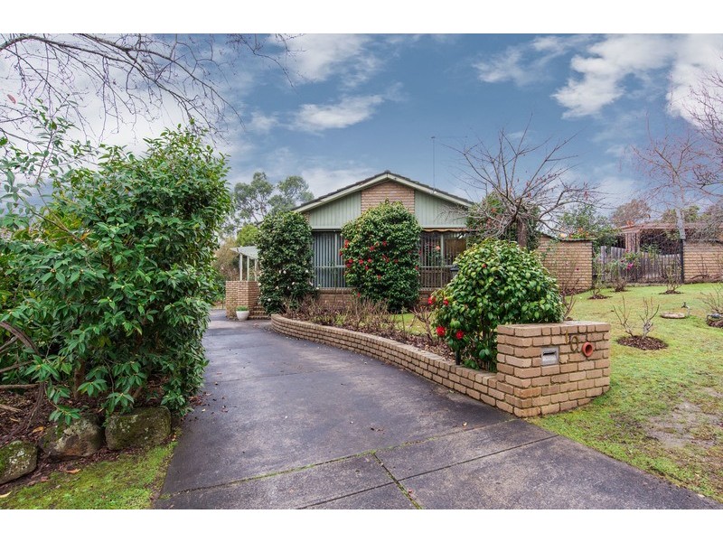 10 Polaris Way, Chirnside Park VIC 3116