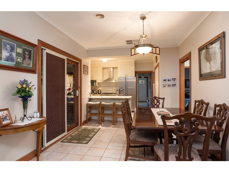 39 Pioneer Way, Kilsyth VIC 3137