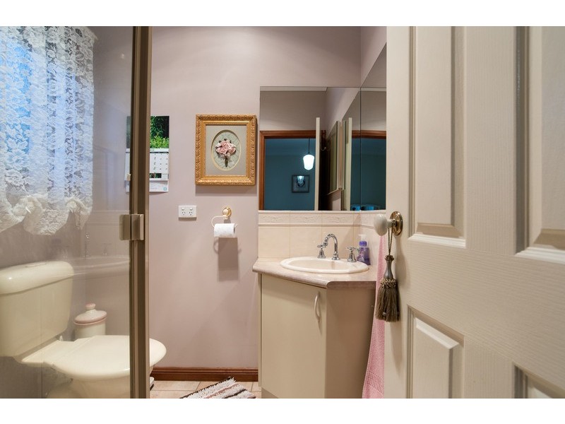 39 Pioneer Way, Kilsyth VIC 3137