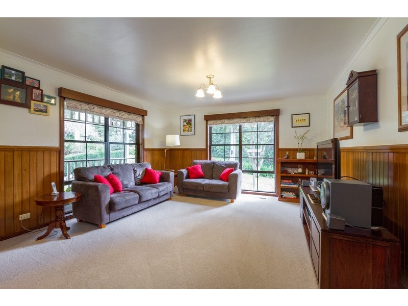 15 Edinburgh Road, Lilydale VIC 3140