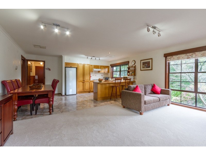 15 Edinburgh Road, Lilydale VIC 3140