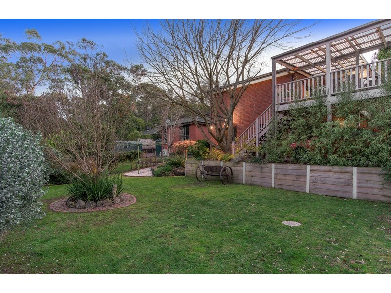 15 Edinburgh Road, Lilydale VIC 3140