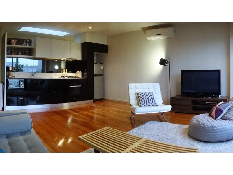 9 Curzon Place, North Melbourne VIC 3051