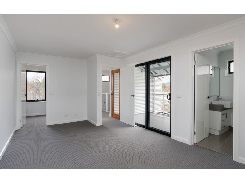 4/3 Nicholas Street, Lilydale VIC 3140