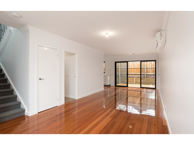 4/3 Nicholas Street, Lilydale VIC 3140
