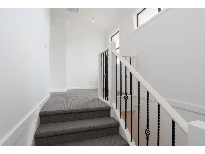 4/3 Nicholas Street, Lilydale VIC 3140