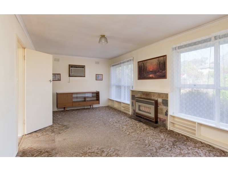 71 Dryden Concourse, Mooroolbark VIC 3138