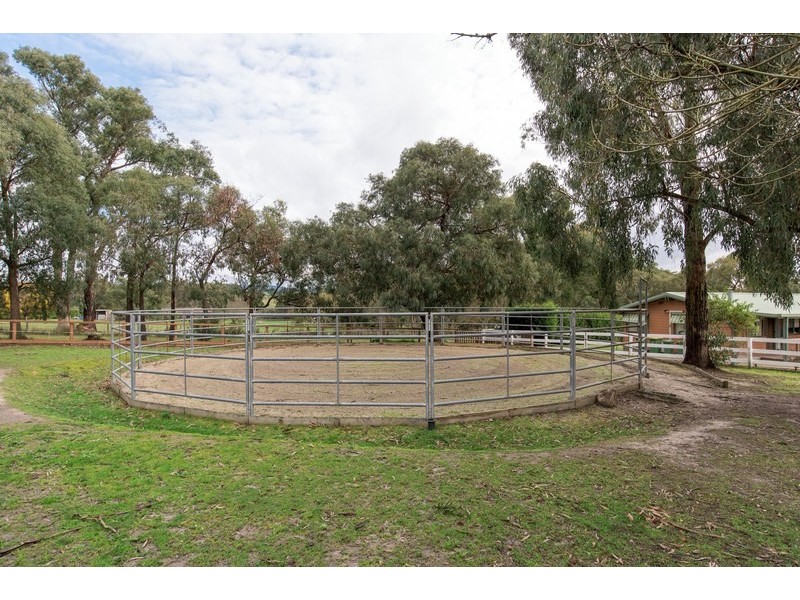 14 Coopers Road, Macclesfield VIC 3782